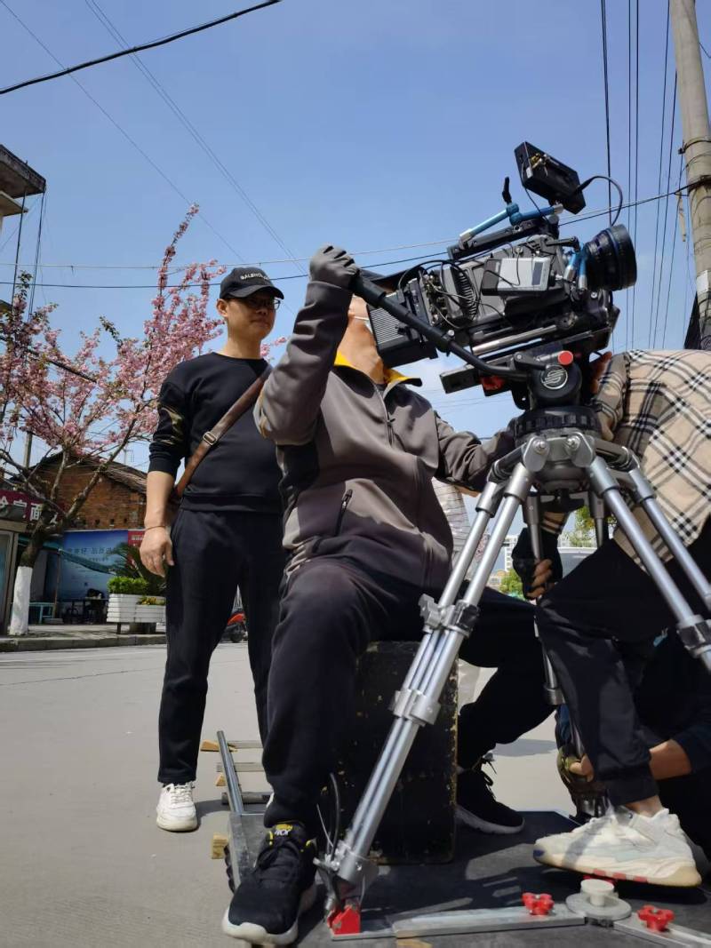 双滦区广告片拍摄：快消品牌爆款之选，网感内容适配社媒传播！